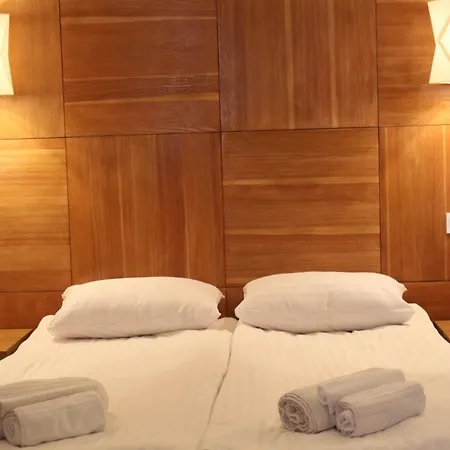 Valentyna Hotel